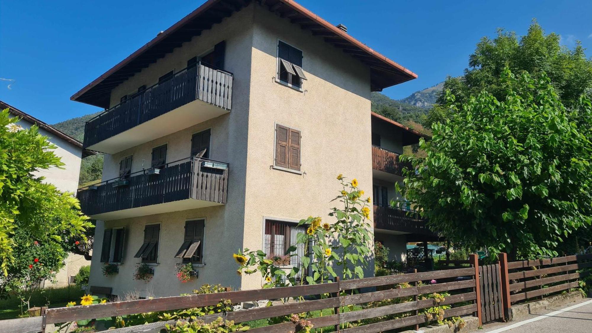 Bioledro Casa Lena Apartment Mezzolago